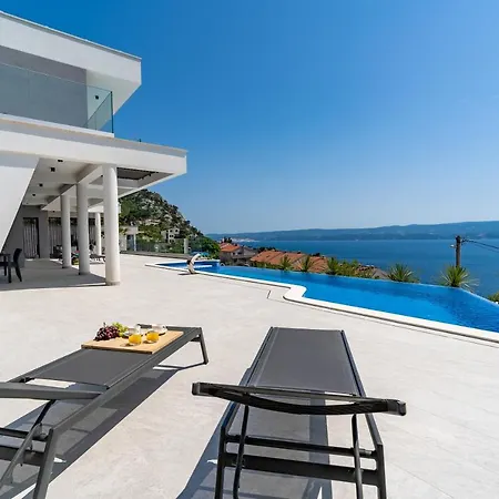 Luxurious Villa Ada; Hot Tub, Sauna, Gym, Pool Omis Exterior photo