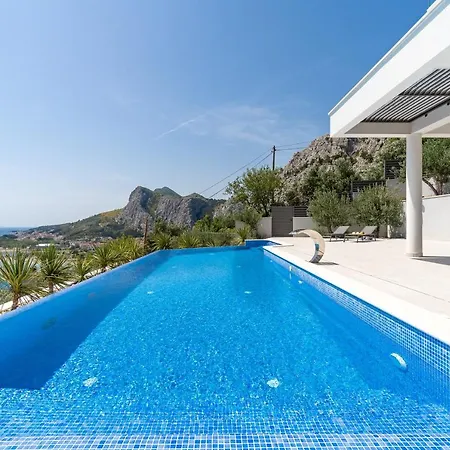 Luxurious Villa Ada; Hot Tub, Sauna, Gym, Pool Omis Exterior photo