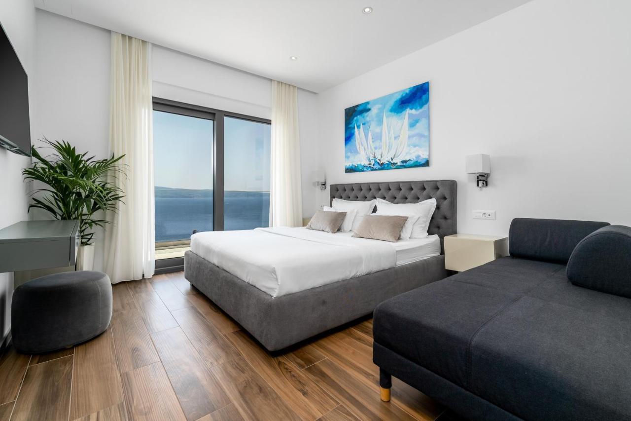 Luxurious Ada; Hot Tub, Sauna, Gym, Pool Villa Omis