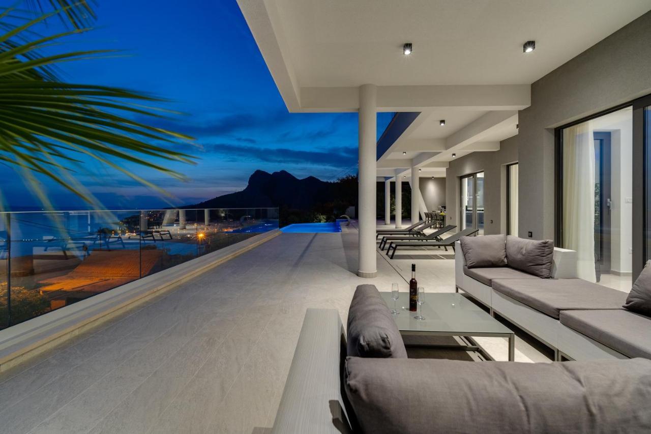 Luxurious Ada; Hot Tub, Sauna, Gym, Pool Omis