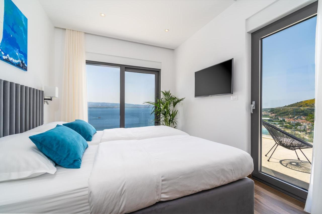 Luxurious Ada; Hot Tub, Sauna, Gym, Pool Villa Omis