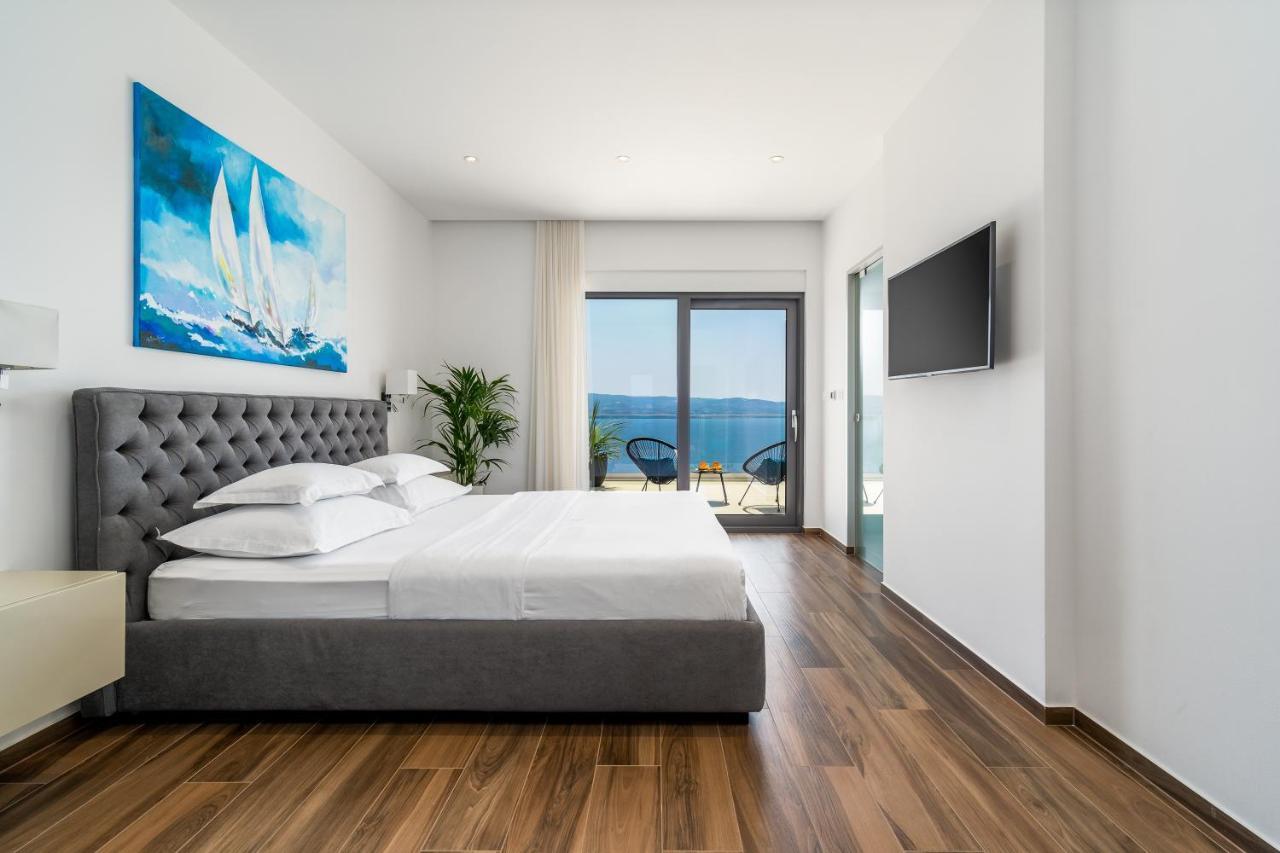 Luxurious Ada; Hot Tub, Sauna, Gym, Pool *