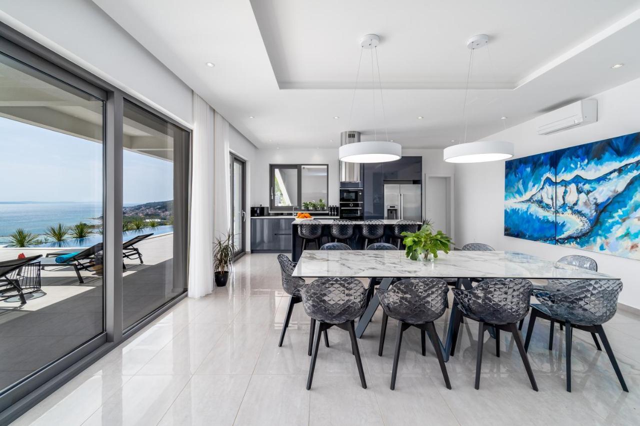 Luxurious Ada; Hot Tub, Sauna, Gym, Pool Villa Omis